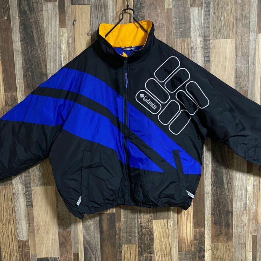 Columbia(コロンビア)のColumbia ナイロン ブルゾン スポーツ 黒 古着 ジャケット アウター メンズのジャケット/アウター(ナイロンジャケット)の商品写真