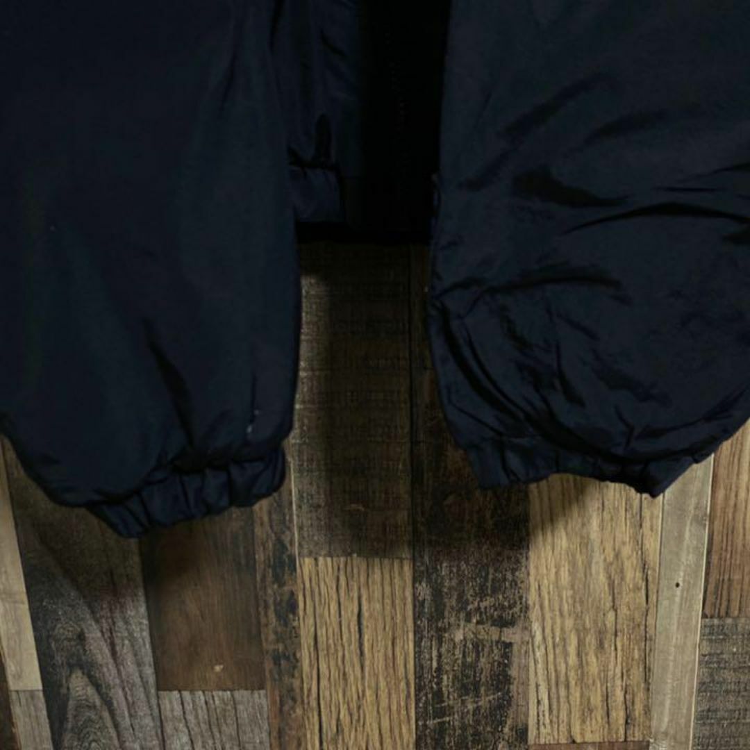 Columbia(コロンビア)のColumbia ナイロン ブルゾン スポーツ 黒 古着 ジャケット アウター メンズのジャケット/アウター(ナイロンジャケット)の商品写真