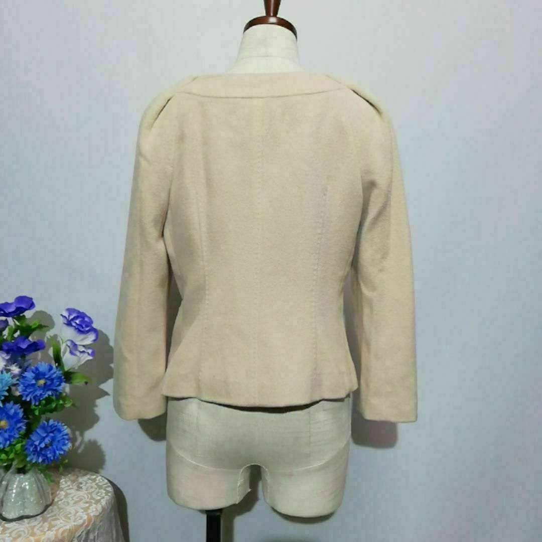 EPOCA(エポカ)のエポカ　極上美品　アンゴラ　ウール混　ショートコート　ベージュ色系　Мサイズ レディースのジャケット/アウター(ノーカラージャケット)の商品写真