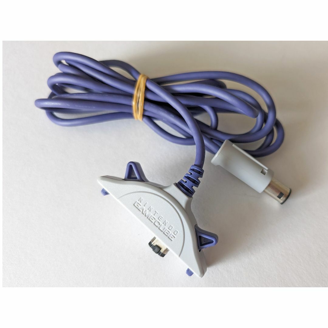 ニンテンドーゲームキューブ(ニンテンドーゲームキューブ)のニンテンドーゲームキューブ GBAケーブル　Gamecube GBA Cable エンタメ/ホビーのゲームソフト/ゲーム機本体(その他)の商品写真