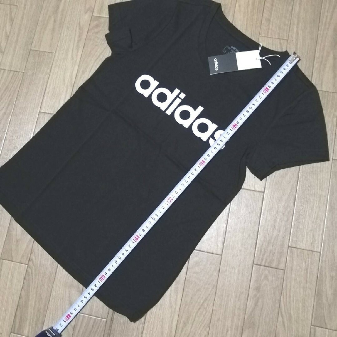 adidas(アディダス)の【大人気残りわずか】新品　アディダス　Tシャツ　2枚セット　半袖　黒　白 レディースのトップス(Tシャツ(半袖/袖なし))の商品写真