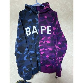 アベイシングエイプ(A BATHING APE)のA BATHING APEドッキングパーカー青紫カモ(パーカー)