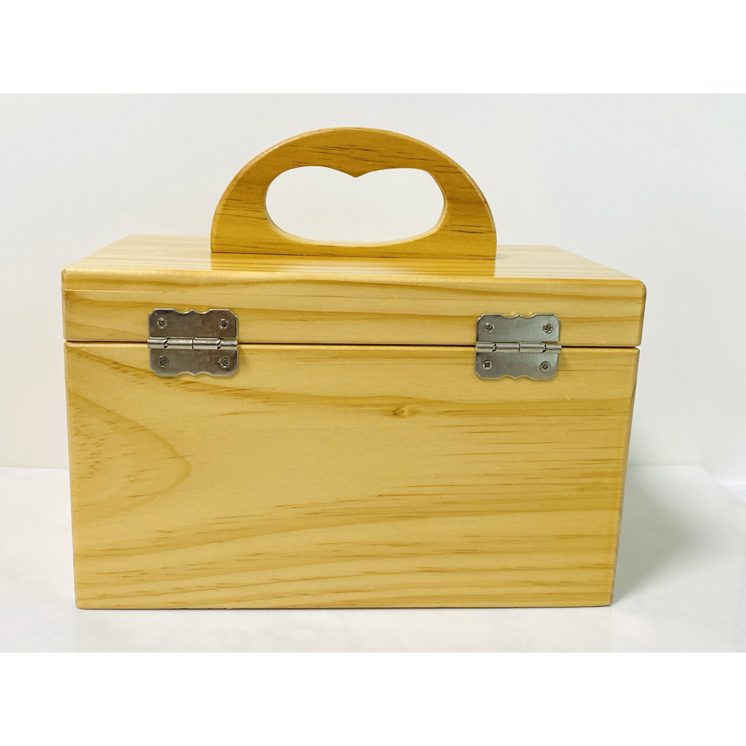 Disney(ディズニー)の【 未使用 】Disney 「くまのプーさん」木製 スライドトレイ付き救急箱 インテリア/住まい/日用品のインテリア小物(小物入れ)の商品写真