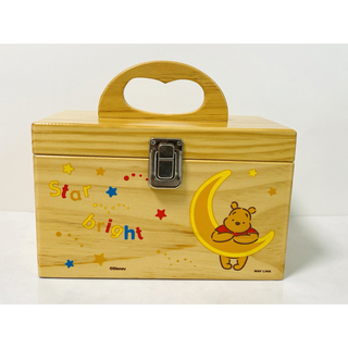 ディズニー(Disney)の【 未使用 】Disney 「くまのプーさん」木製 スライドトレイ付き救急箱(小物入れ)