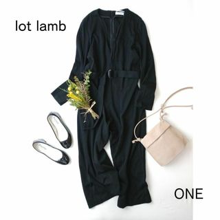 ロットラム(lot lamb)のロットラム　アーバンリサーチ　 オールインワン パンツ Vネック つなぎ 黒(オールインワン)