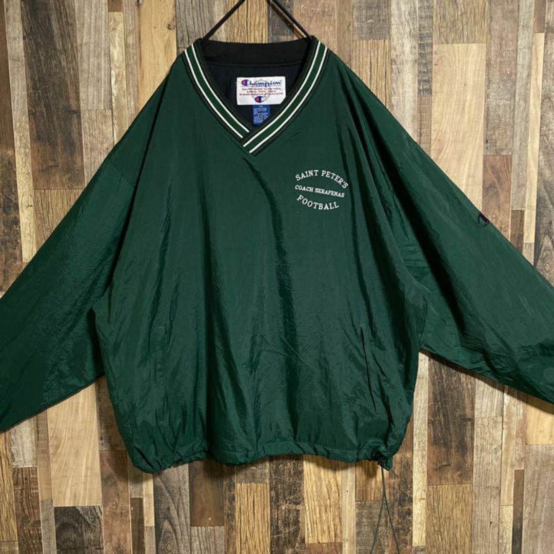 Champion(チャンピオン)のチャンピオン Vネック ナイロン チームロゴ 2XL 緑 古着 長袖 アウター メンズのジャケット/アウター(ナイロンジャケット)の商品写真