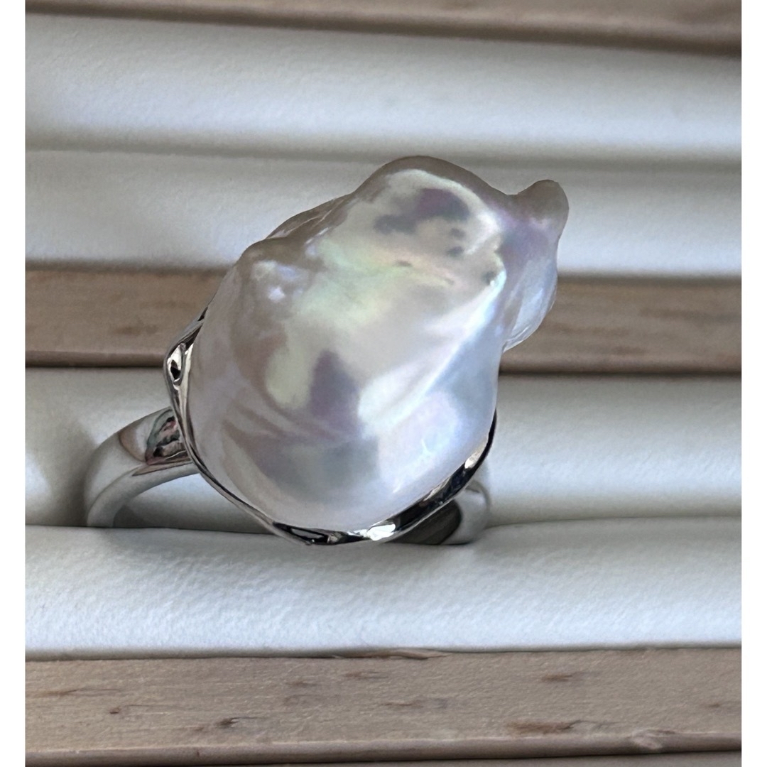 淡水パール　虹色　ホワイト　オイスター　バロック　メタリック　リング　指輪 レディースのアクセサリー(リング(指輪))の商品写真