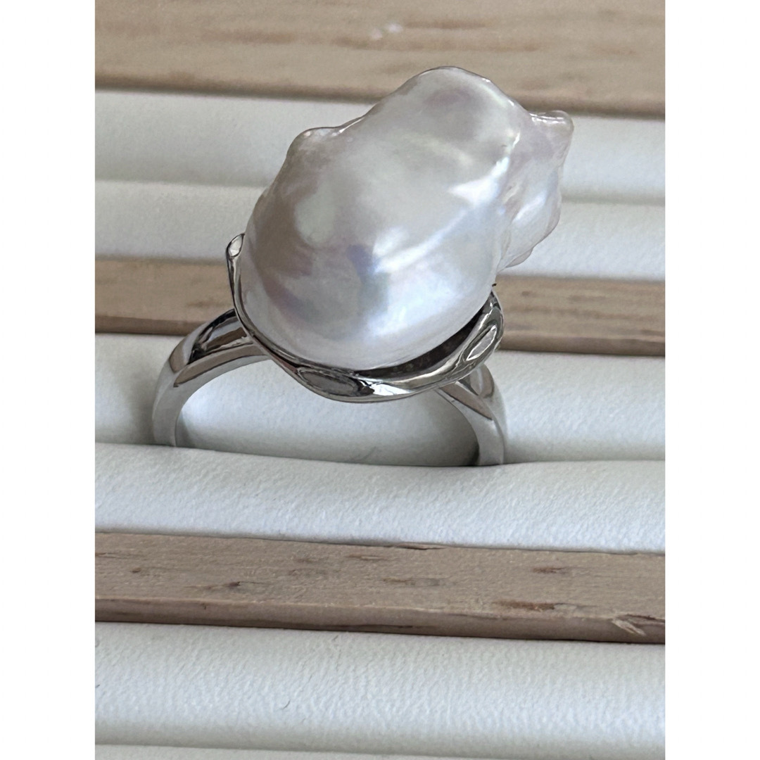 淡水パール　虹色　ホワイト　オイスター　バロック　メタリック　リング　指輪 レディースのアクセサリー(リング(指輪))の商品写真