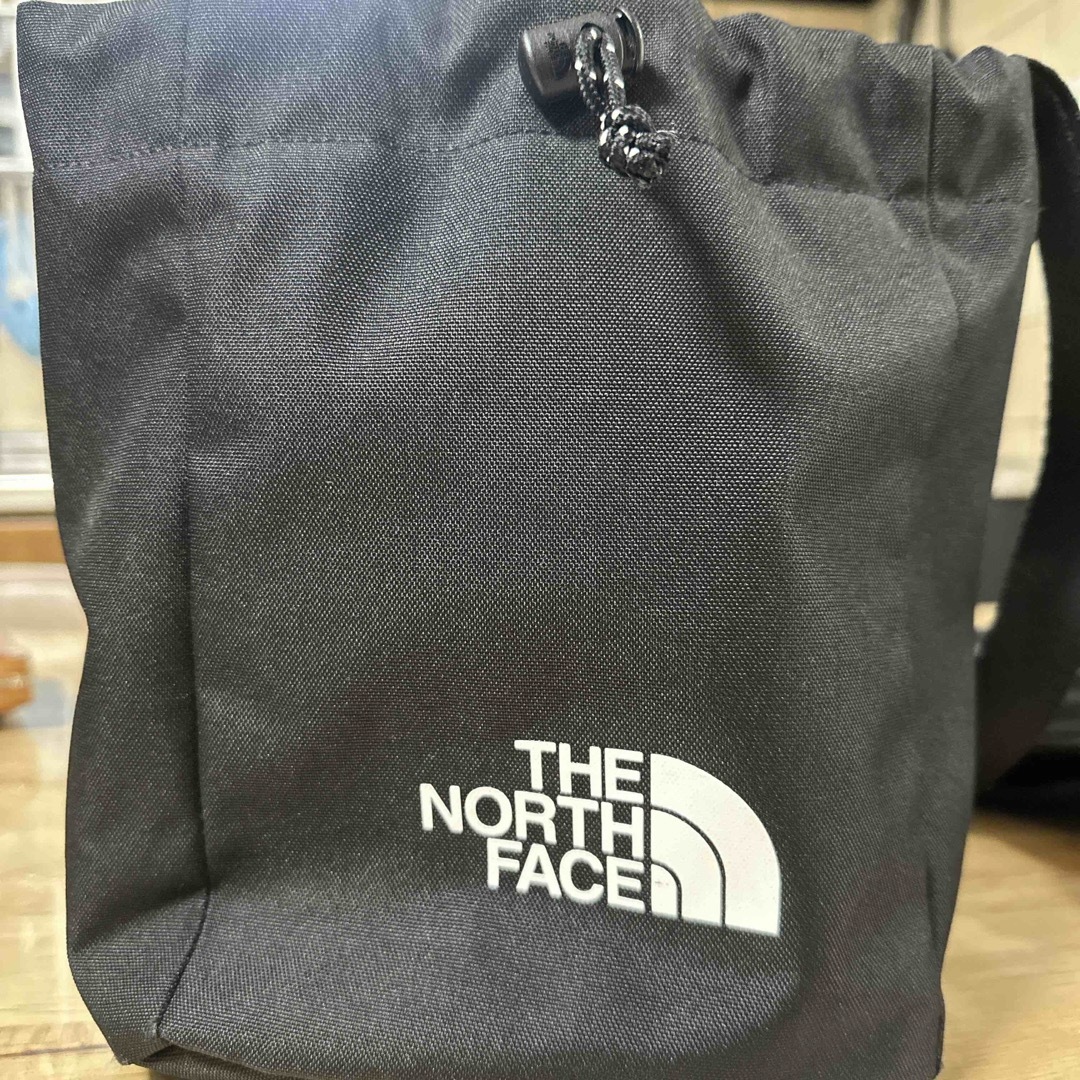 THE NORTH FACE(ザノースフェイス)のNANA様専用ノースフェイス　バケットバック　ブラック レディースのバッグ(ショルダーバッグ)の商品写真