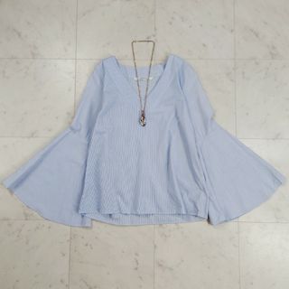 ザラ(ZARA)の美品♪ ザラ ZARA 長袖ブラウス フレアスリーブ ブルーストライプ(シャツ/ブラウス(長袖/七分))