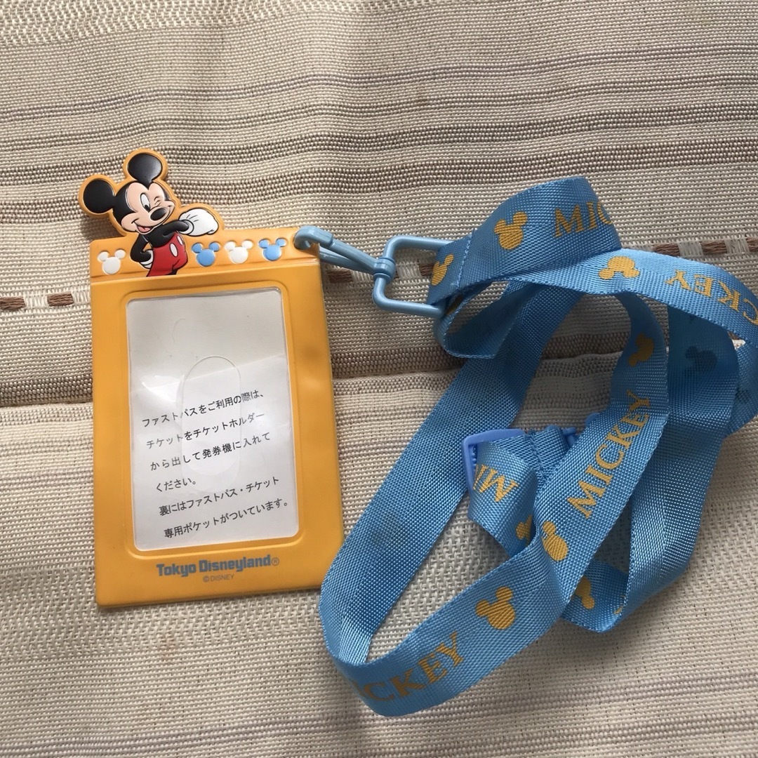 Disney(ディズニー)のディズニーランド　disney パスケース　ミッキー　ドナルド　プルート エンタメ/ホビーのおもちゃ/ぬいぐるみ(キャラクターグッズ)の商品写真