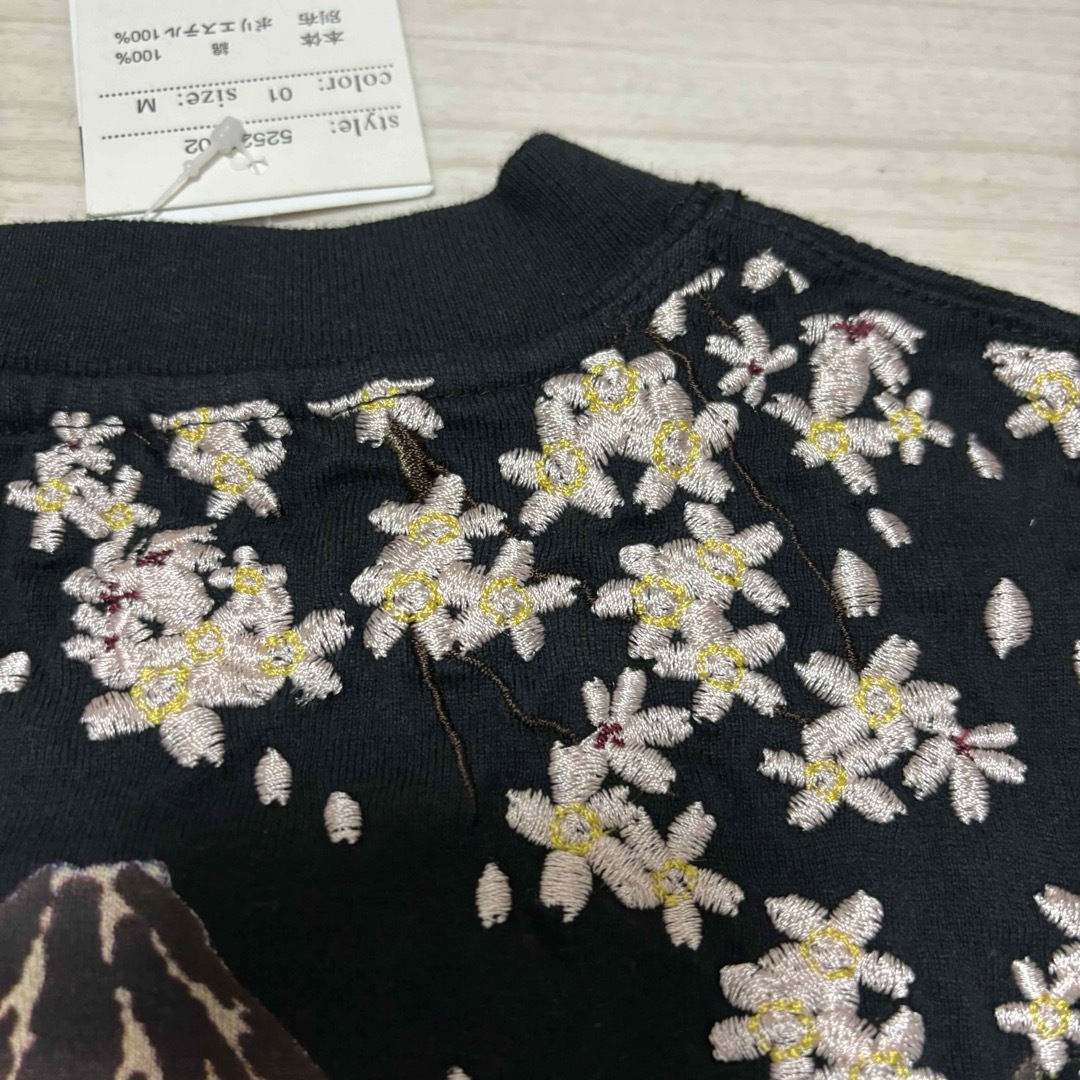 新品未■百花繚乱■和柄 ロングTシャツ ロンT  刺繍 鷹 富士山 茄子 桜 M メンズのトップス(Tシャツ/カットソー(七分/長袖))の商品写真