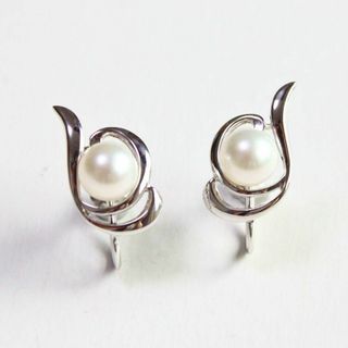 ミキモト(MIKIMOTO)のMIKIMOTO ミキモト パールデザインイヤリング(イヤリング)