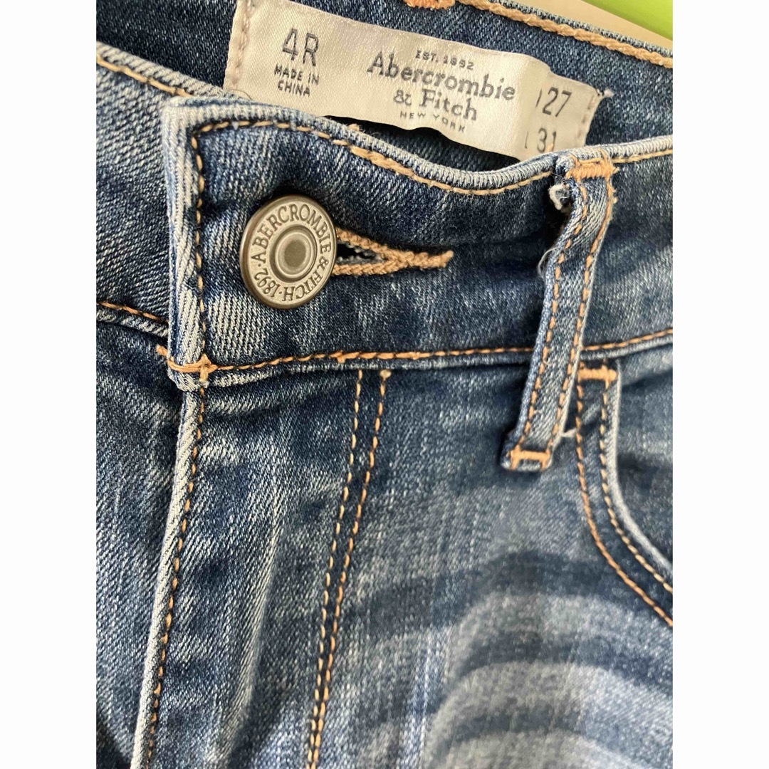 Abercrombie&Fitch(アバクロンビーアンドフィッチ)のアバクロ　デニム レディースのパンツ(デニム/ジーンズ)の商品写真