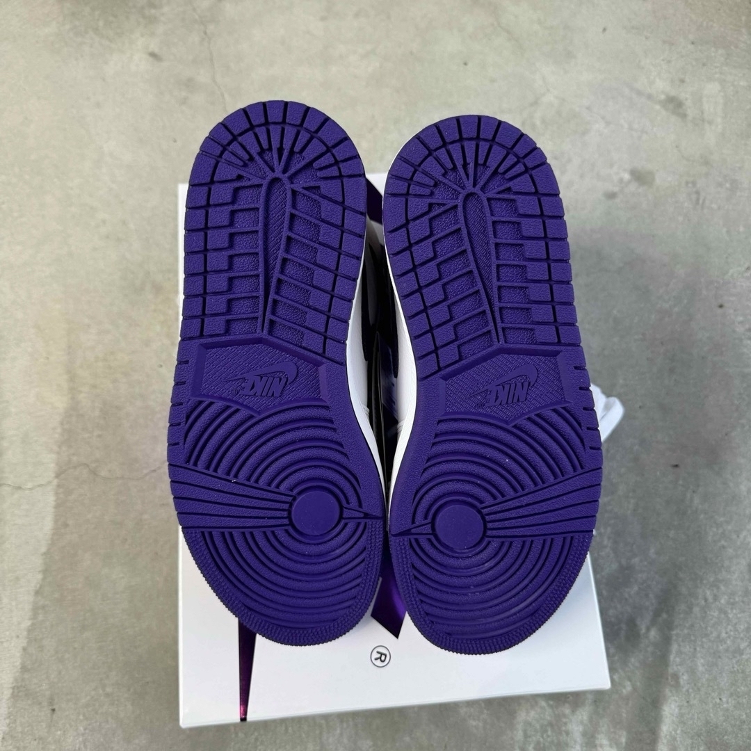 NIKE(ナイキ)のNike W AJ 1 High OG "Court Purple" 24.5 レディースの靴/シューズ(スニーカー)の商品写真
