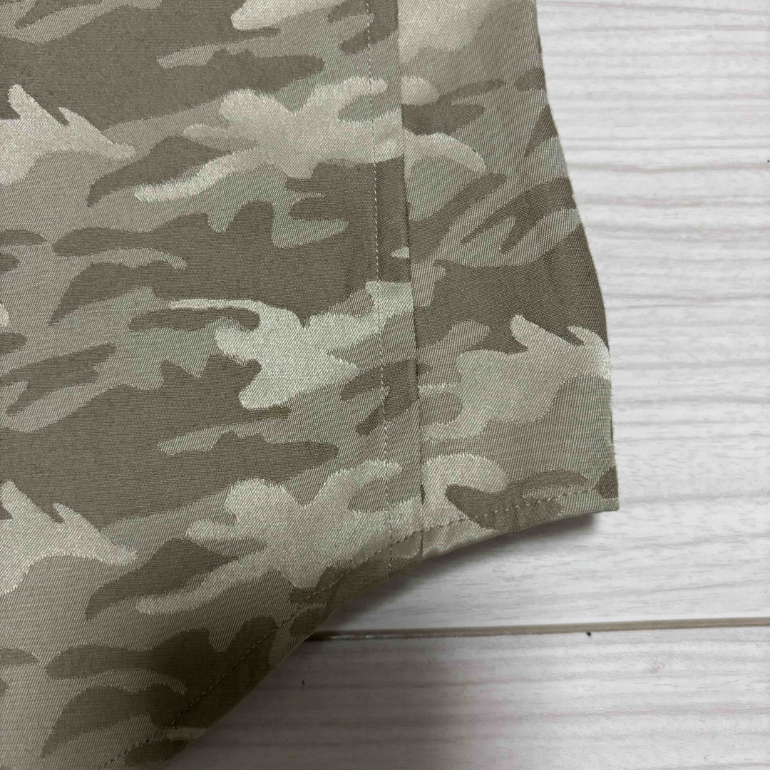 wjk(ダブルジェーケー)の極美品■wjk■jacquard camo 迷彩 微光沢 ストレッチ シャツ M メンズのトップス(シャツ)の商品写真