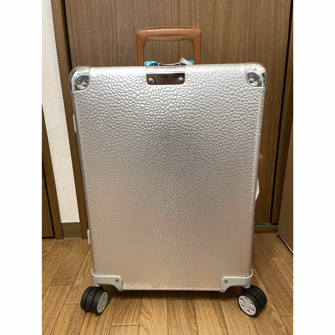 RIMOWA(リモワ)の【世界限定】rimowa hammerschlag 33L レディースのバッグ(スーツケース/キャリーバッグ)の商品写真