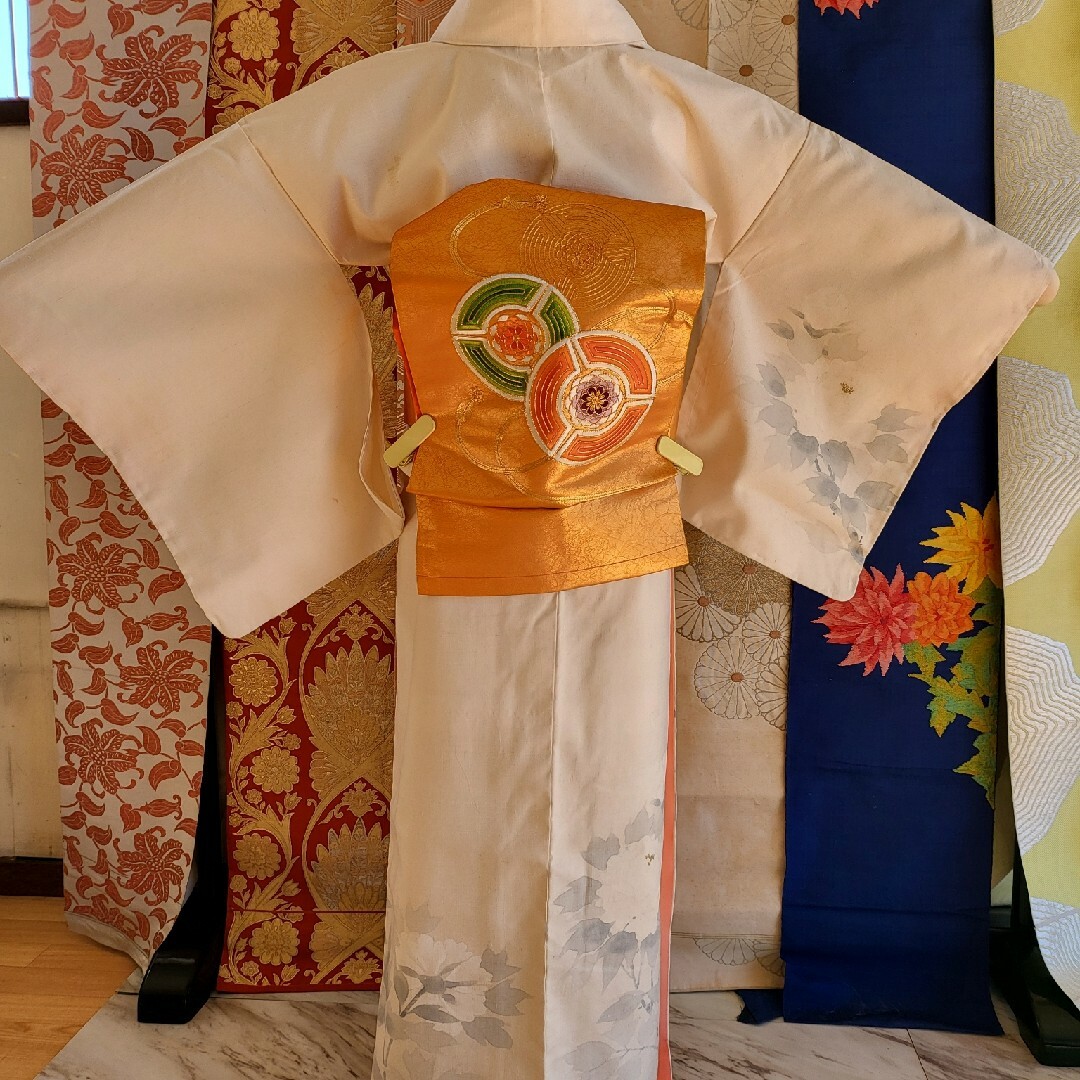 豪華金駒刺繍 九寸名古屋帯 オレンジ×ゴールド レディースの水着/浴衣(帯)の商品写真