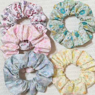 G5個セットシュシュハンドメイド(ヘアアクセサリー)