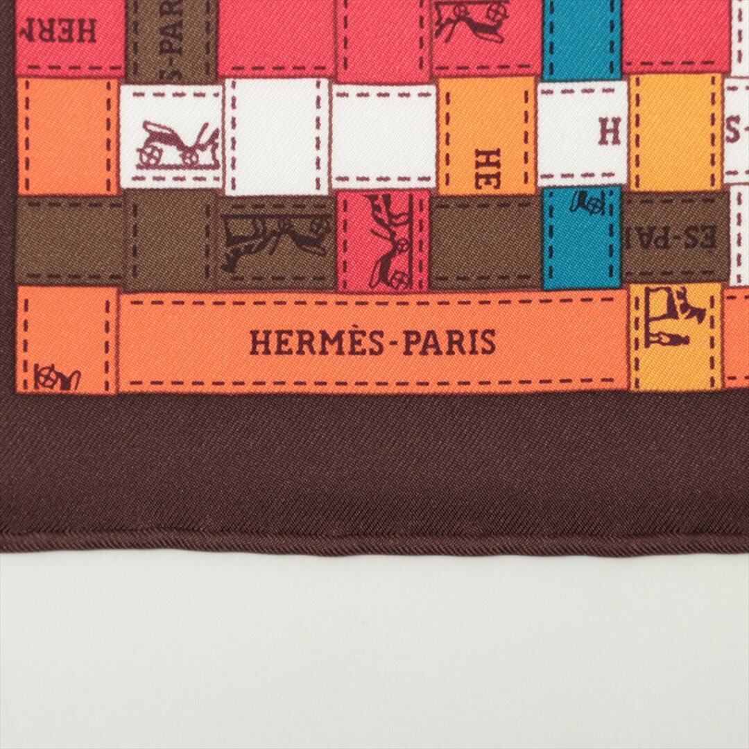 Hermes(エルメス)の新品同様 エルメス タグ付 カレ 90 BOLDUC AU CARRE ボルデュックチェック スカーフ シルク 100％ 絹 ストール レディース EEM V41-2 レディースのファッション小物(バンダナ/スカーフ)の商品写真