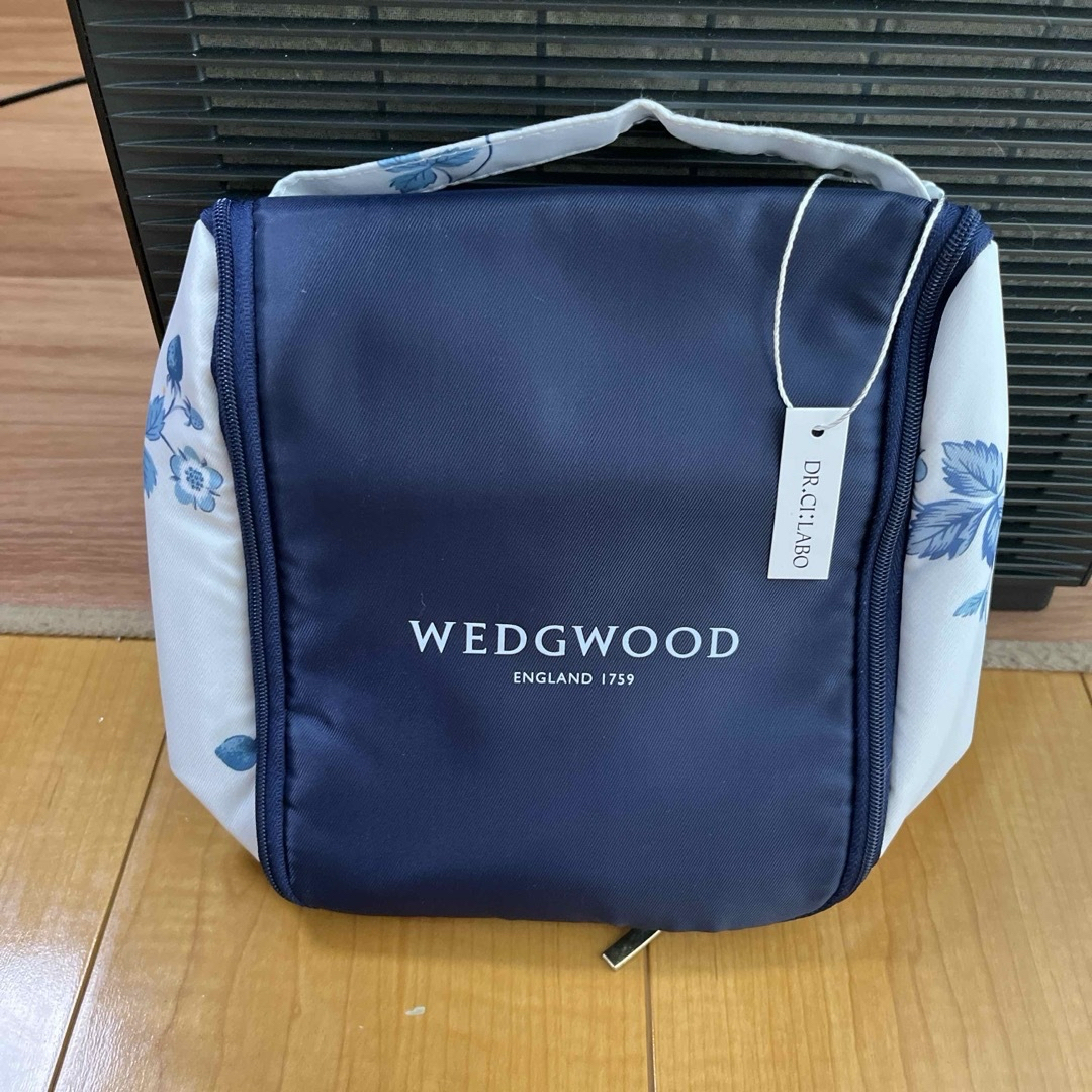 WEDGWOOD(ウェッジウッド)のWedgwoodトラベルポーチDr.ci-labo景品 レディースのファッション小物(ポーチ)の商品写真