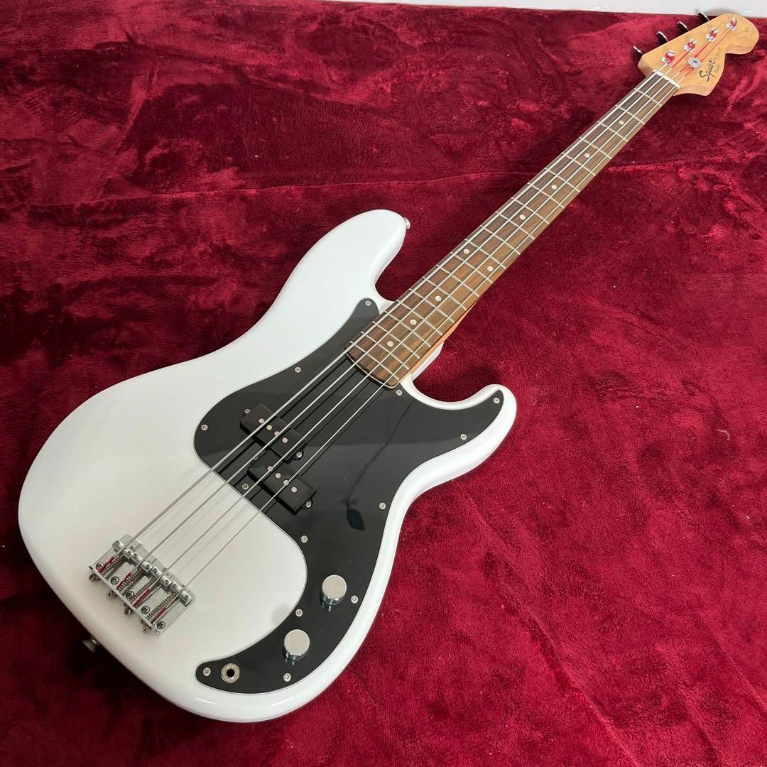 Squier precision bass 山田リョウ 使用タイプ 大注目 - ベース Squier precision bass 山田リョウ 使用タイプ 大注目 - ベース