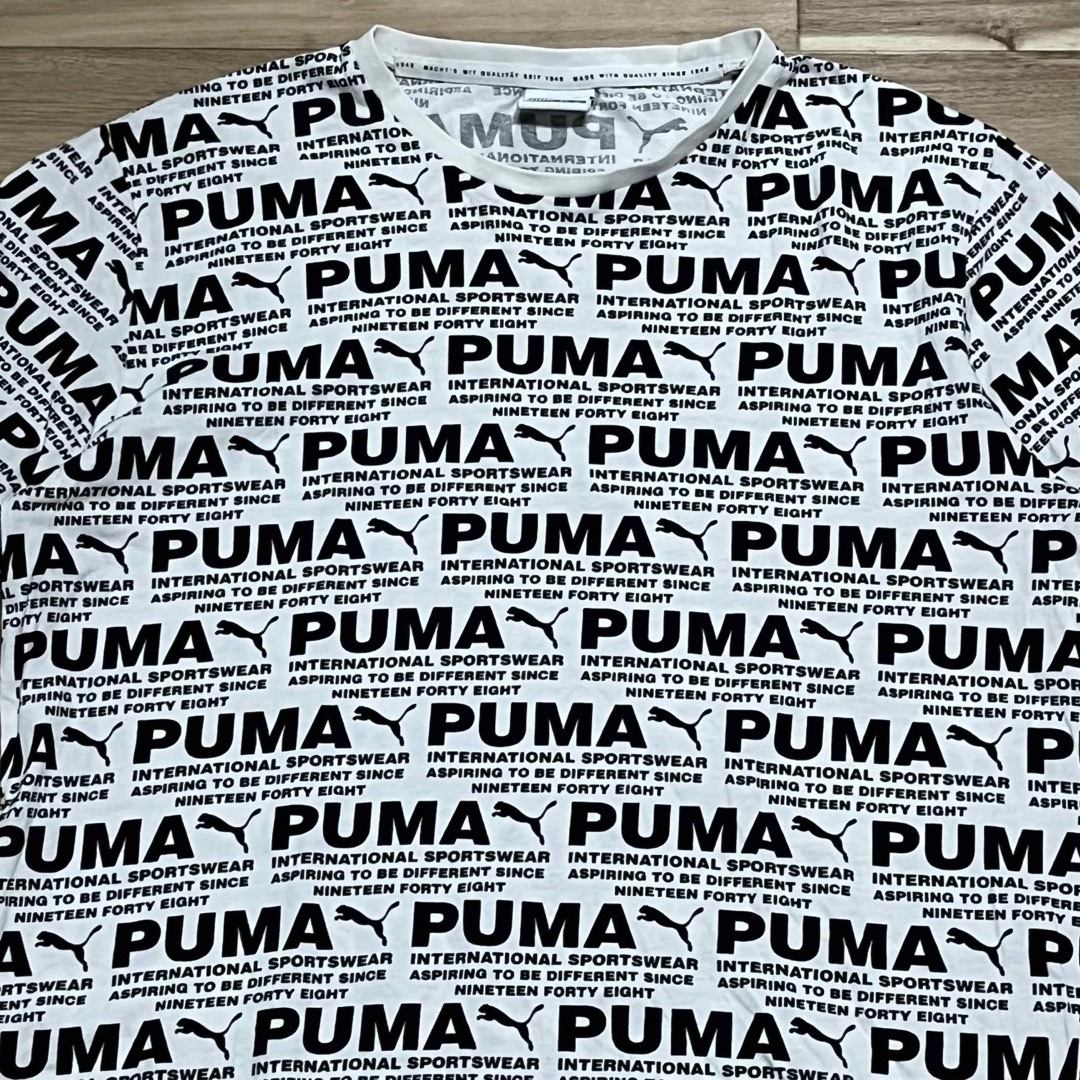 PUMA(プーマ)のPUMA プーマ 半袖Tシャツ 総柄 ロゴ プリント 白/黒 Mサイズ メンズのトップス(Tシャツ/カットソー(半袖/袖なし))の商品写真