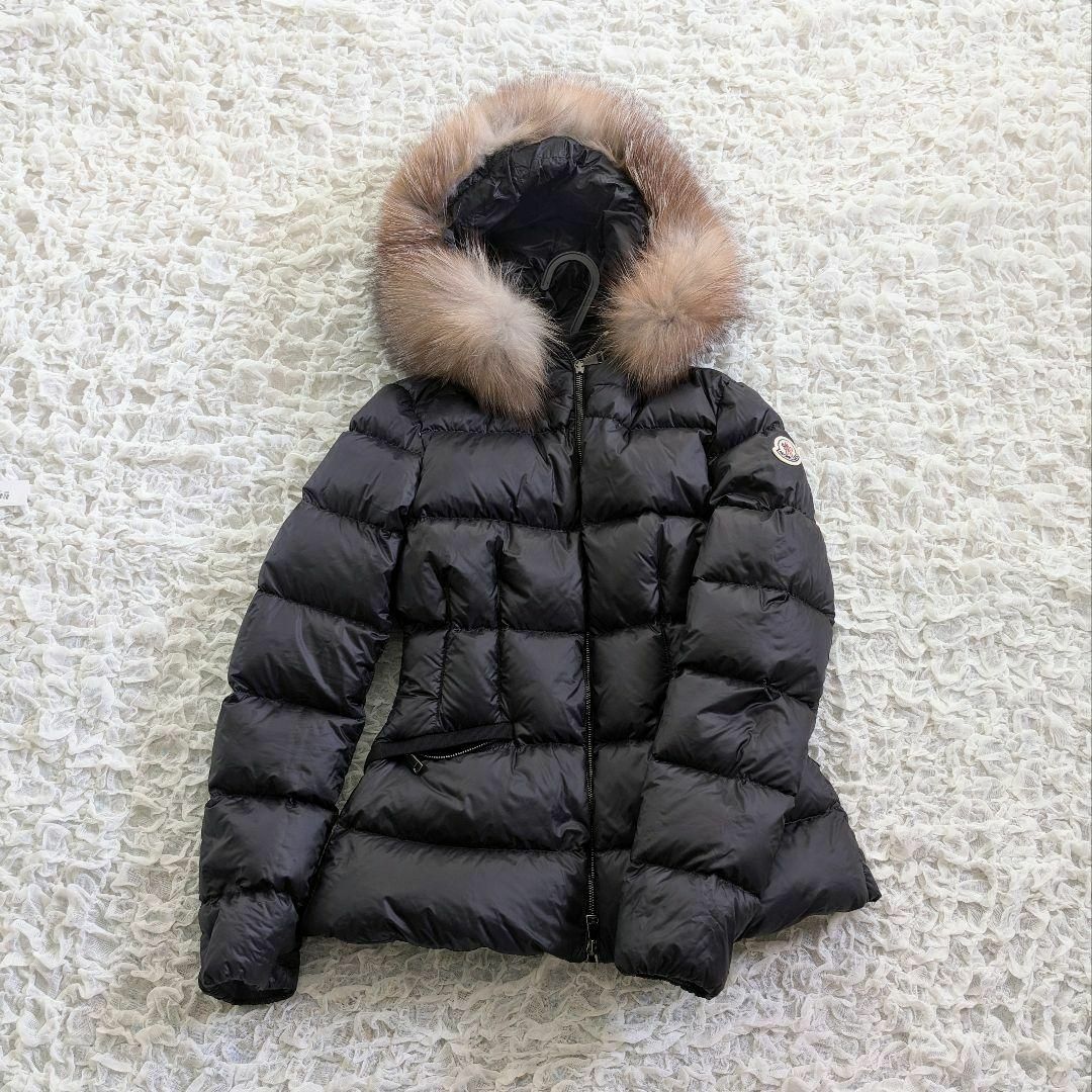 MONCLER(モンクレール)の[美品]モンクレール BOED ダウンジャケット 00 ブラック 袋 23年製 レディースのジャケット/アウター(ダウンジャケット)の商品写真