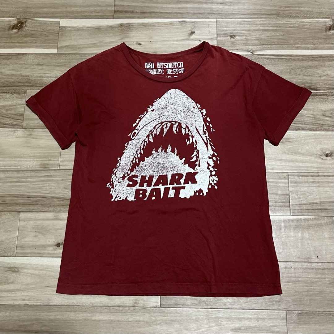 CIAOPANIC TYPY(チャオパニックティピー)のCIAOPANIC TYPY レディース 半袖Tシャツ 赤 サメ プリント L レディースのトップス(Tシャツ(半袖/袖なし))の商品写真