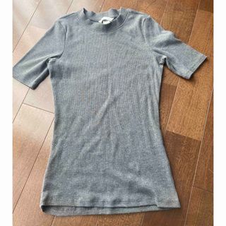 エイチアンドエム(H&M)のH&M グレー トップス XS(Tシャツ(半袖/袖なし))