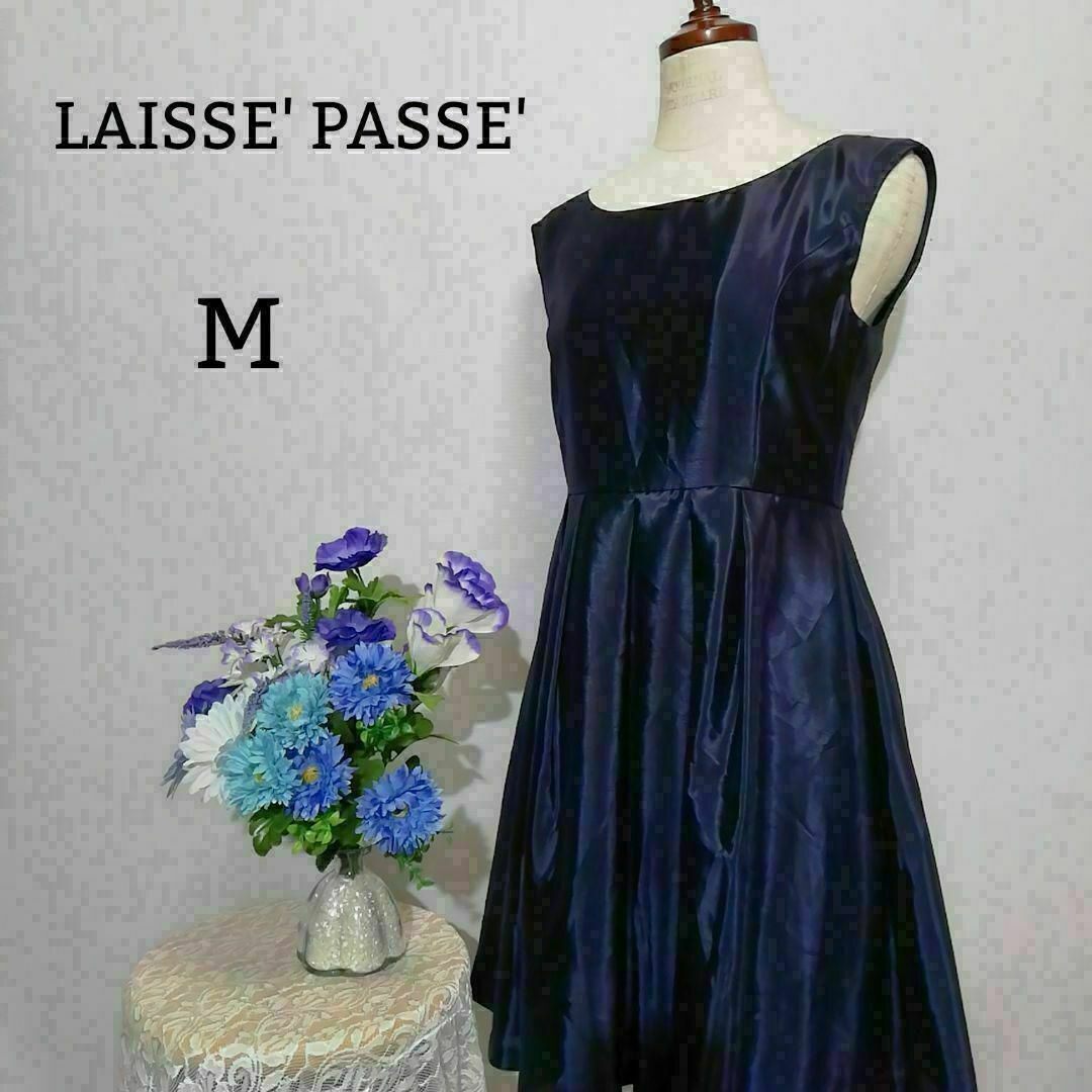 LAISSE PASSE(レッセパッセ)のレッセ・パッセ　極上美品　膝丈ワンピース　紺色系　Mサイズ レディースのワンピース(ひざ丈ワンピース)の商品写真