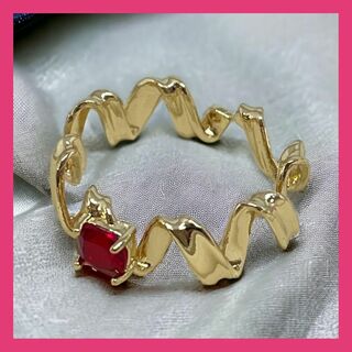 084b4赤×ゴールドリング　指輪　韓国アクセサリー　石プチプラ　ジュエリー(リング(指輪))
