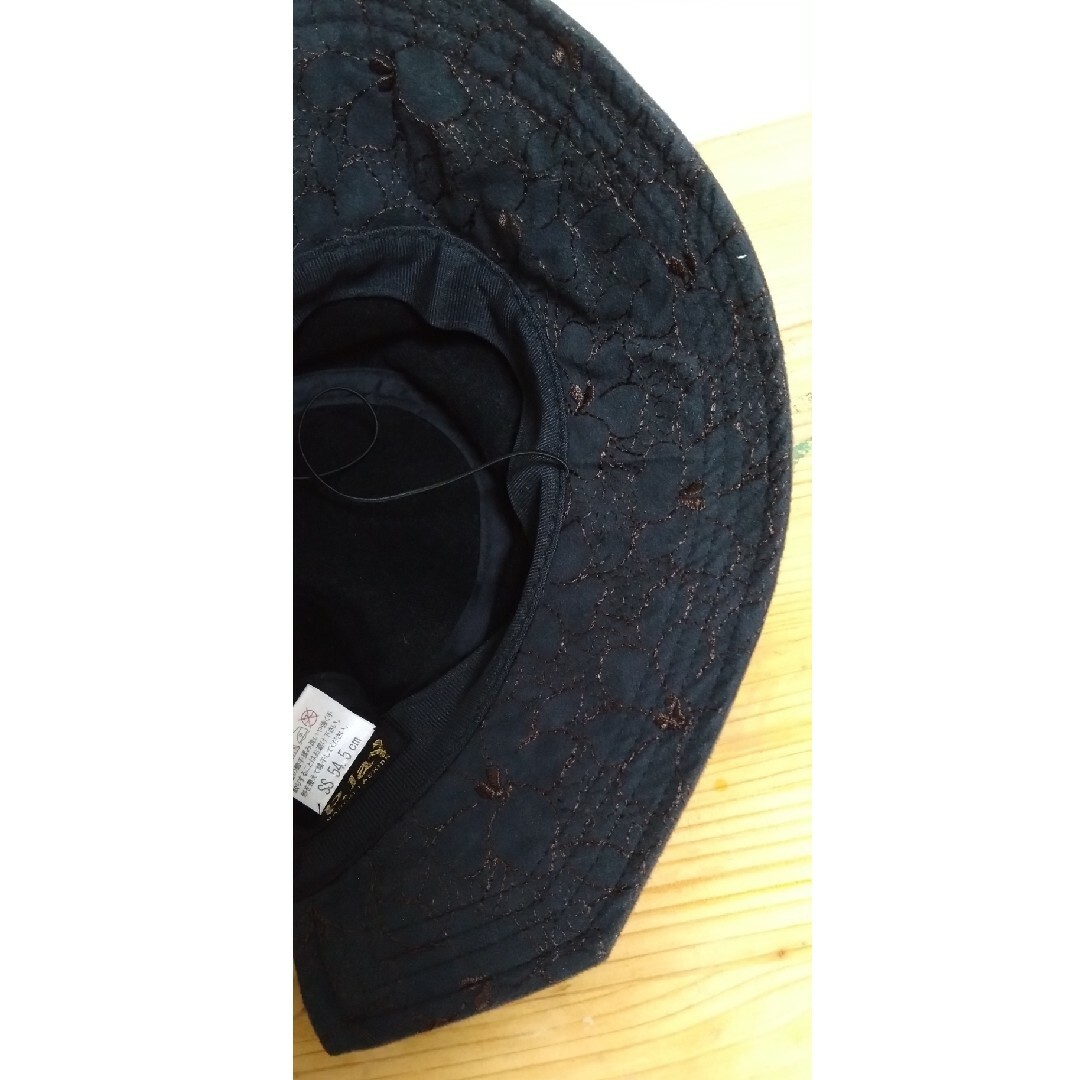 P.jay ピージョイ ハット ブラック UV 刺繍 リボン レディースの帽子(ハット)の商品写真