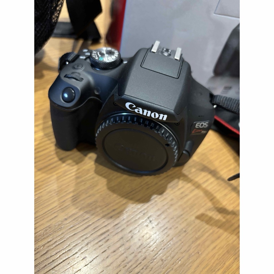 Canon(キヤノン)のCanon EOS KISS X90 レンズキット スマホ/家電/カメラのカメラ(デジタル一眼)の商品写真