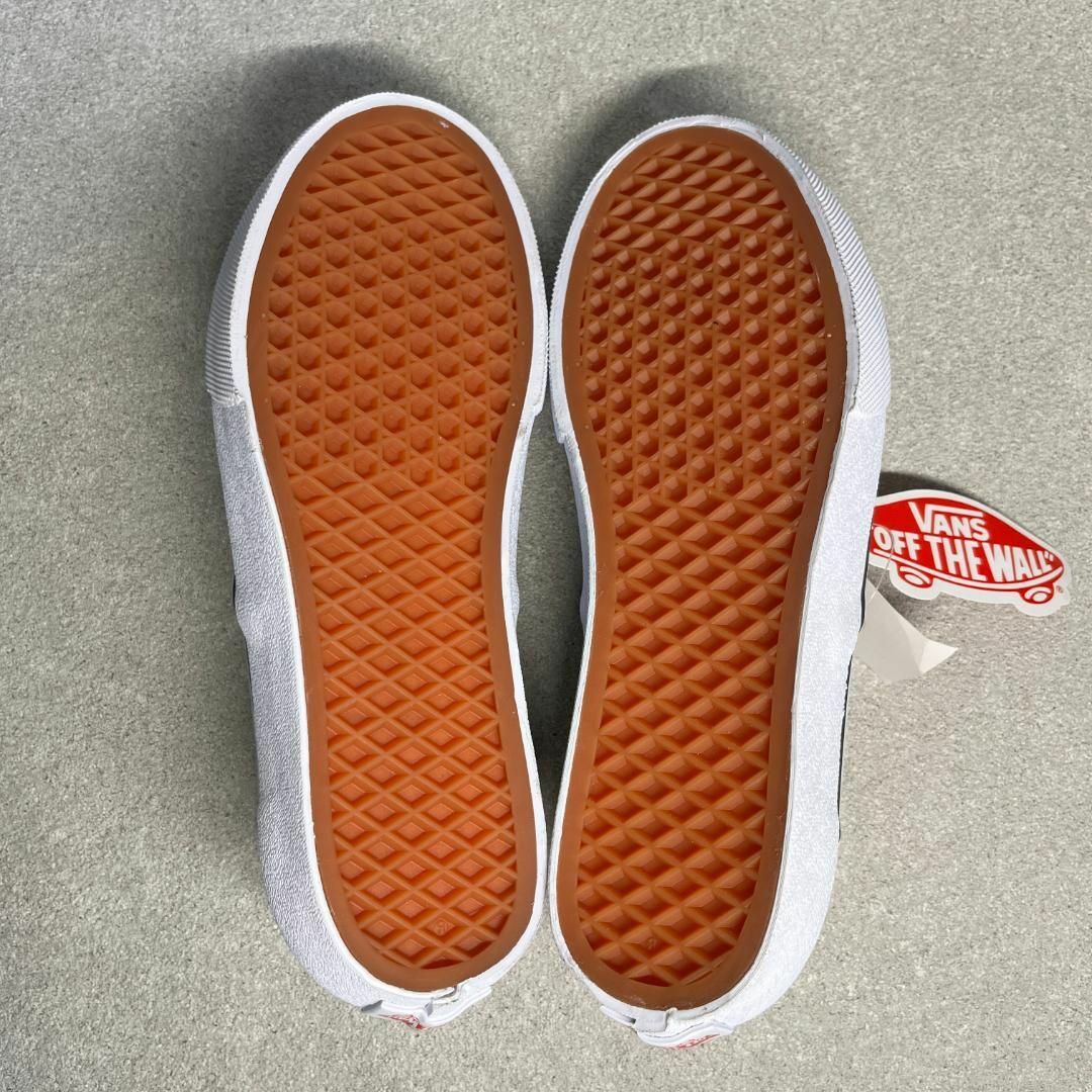 VANS(ヴァンズ)の未使用品 バンズ スリッポン 22.5cm トウキョウ チェッカー ホワイト ♫ レディースの靴/シューズ(スニーカー)の商品写真