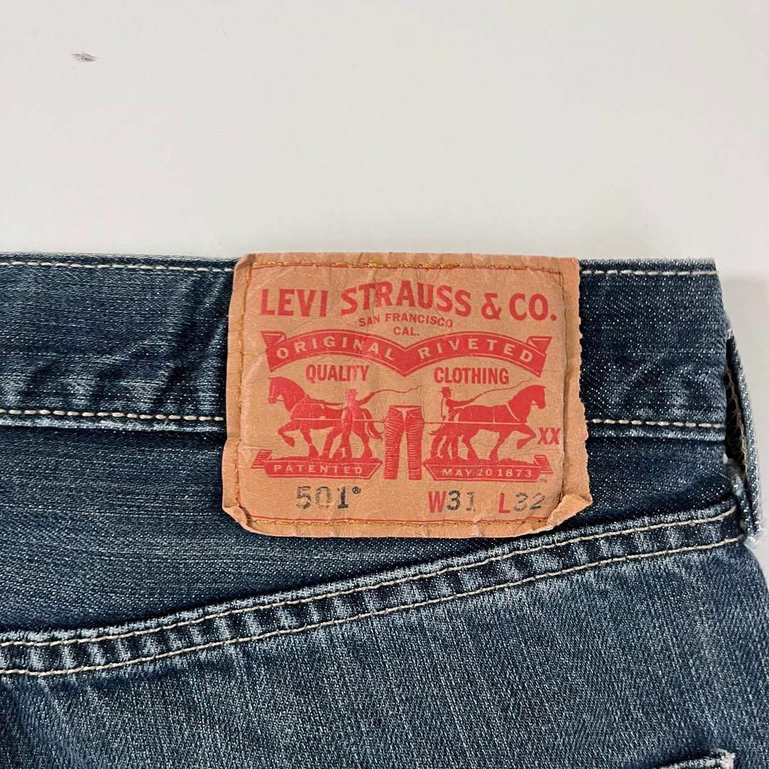 Levi's(リーバイス)のリーバイス 501 ダークインディゴ デニム w31 L32 縦落ち メンズのパンツ(デニム/ジーンズ)の商品写真