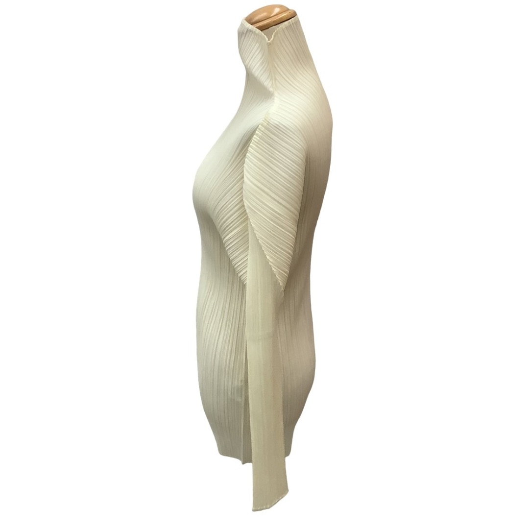 ISSEY MIYAKE(イッセイミヤケ)の♪♪ISSEY MIYAKE イッセイミヤケ PLEATS PLEASE カットソー SIZE 3 PP04-JK604 アイボリー レディースのトップス(カットソー(長袖/七分))の商品写真