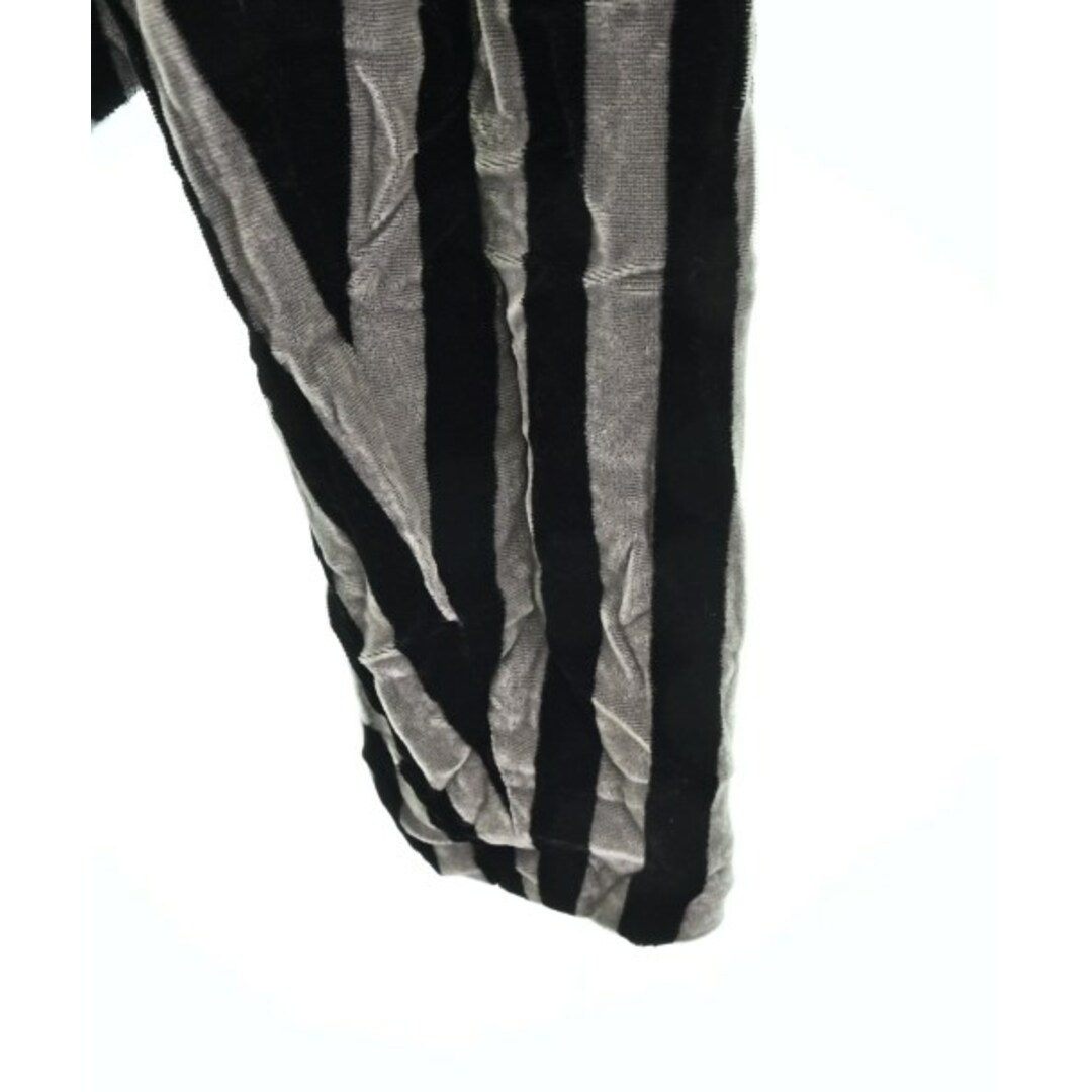LIMI feu(リミフゥ)のLIMI feu リミフー カジュアルジャケット S グレーx黒(ストライプ) 【古着】【中古】 レディースのジャケット/アウター(テーラードジャケット)の商品写真