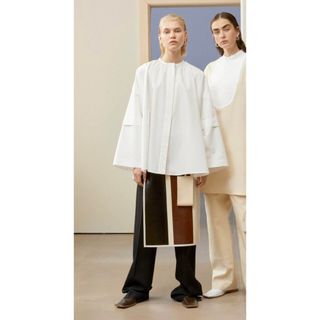 ジルサンダー(Jil Sander)のJIL SANDER ジルサンダー　オーバーサイズ　フレアーブラウス　長袖(シャツ/ブラウス(長袖/七分))