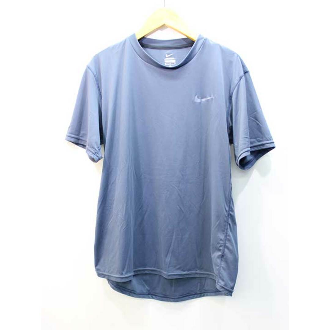 NIKE(ナイキ)の【新入荷】◇NIKE/ナイキ◇UVルーズフィットS/Sラッシュガード/トレーニングウエア/カットソー/スポーツ/半袖 ネイビー/紺 メンズ M【中古】春夏秋冬 204042 スポーツ/アウトドアのスポーツ/アウトドア その他(その他)の商品写真