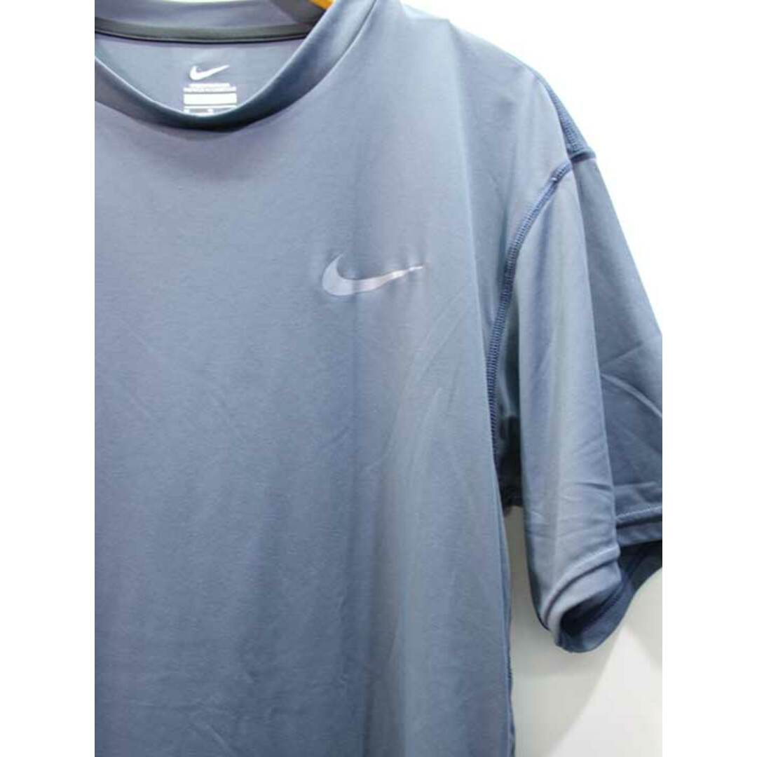 NIKE(ナイキ)の【新入荷】◇NIKE/ナイキ◇UVルーズフィットS/Sラッシュガード/トレーニングウエア/カットソー/スポーツ/半袖 ネイビー/紺 メンズ M【中古】春夏秋冬 204042 スポーツ/アウトドアのスポーツ/アウトドア その他(その他)の商品写真