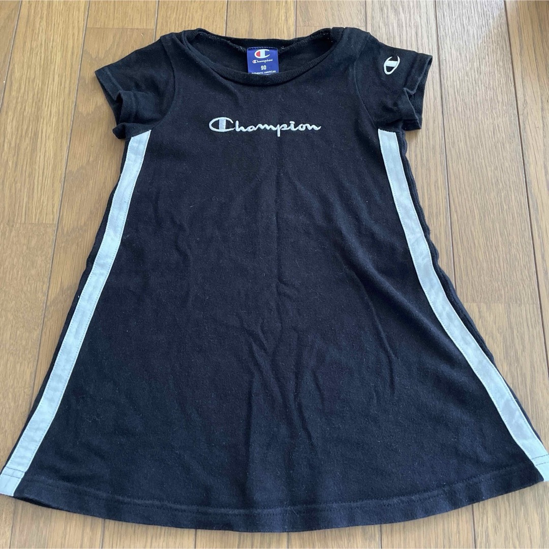 Champion(チャンピオン)のチャンピオン　ワンピース90cm キッズ/ベビー/マタニティのキッズ服女の子用(90cm~)(ワンピース)の商品写真