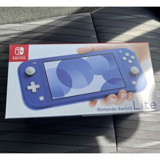 ニンテンドースイッチ(Nintendo Switch)の【新品未使用】Nintendo Switch lite 本体　ブルー(携帯用ゲーム機本体)