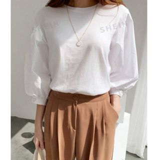 シーイン(SHEIN)の白トップス　DAZY パフスリーブ(シャツ/ブラウス(半袖/袖なし))