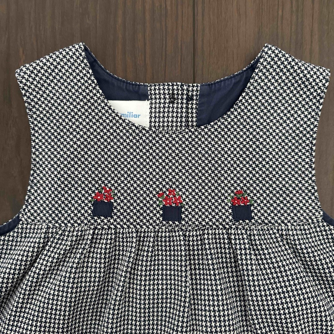 ファミリア☆ネイビーお花刺繍ワンピース☆90 ファミリア☆ネイビーお花刺繍ワンピース☆90
