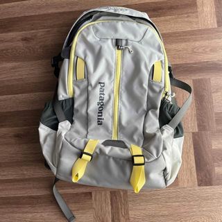 パタゴニア(patagonia)のpatagonia パタゴニア　リュック　refugio 28L(登山用品)