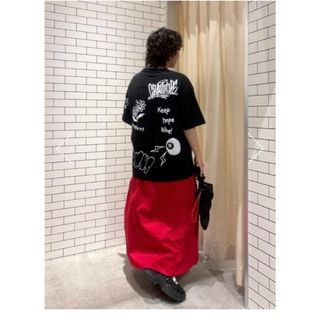 ロデオクラウンズワイドボウル(RODEO CROWNS WIDE BOWL)のラクガキハッポウTシャツ  L(Tシャツ(半袖/袖なし))