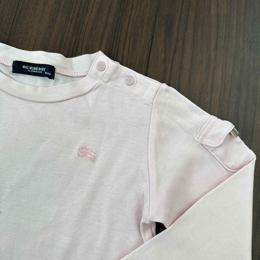 BURBERRY(バーバリー)のバーバリー☆ベビーピンクロンT☆90 キッズ/ベビー/マタニティのキッズ服男の子用(90cm~)(Tシャツ/カットソー)の商品写真