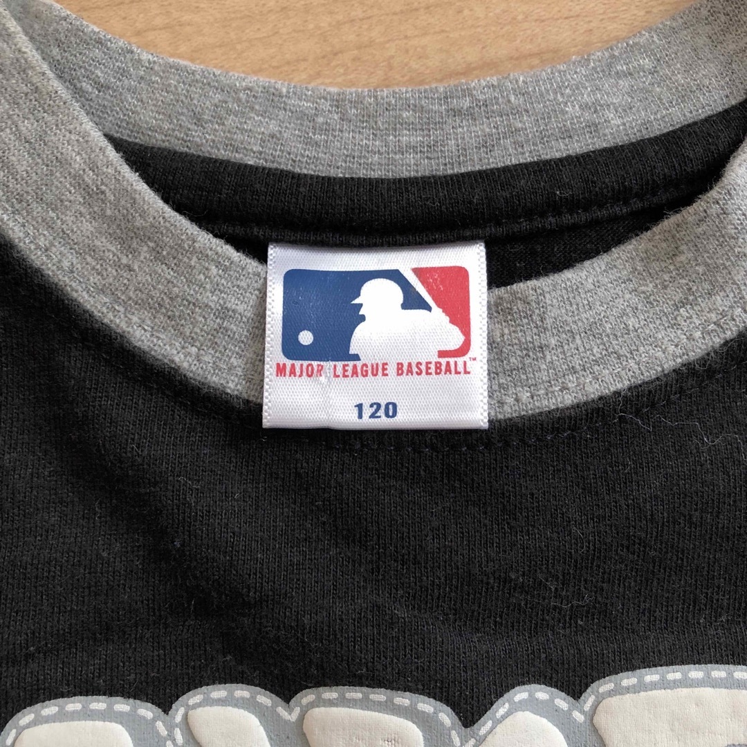 MLB(メジャーリーグベースボール)のMLB yankees 野球　メジャー　半袖　Tシャツ 黒　120㎝ キッズ/ベビー/マタニティのキッズ服男の子用(90cm~)(Tシャツ/カットソー)の商品写真