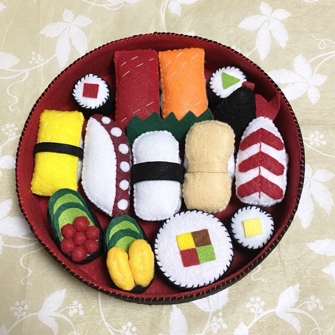 フェルトままごと　お寿司 ハンドメイドのキッズ/ベビー(おもちゃ/雑貨)の商品写真